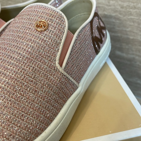 MICHAEL KORS NIB Girls Size 1 Pink Slip On Sneakers “Jem Rachel” Glitter - Picture 11 of 16